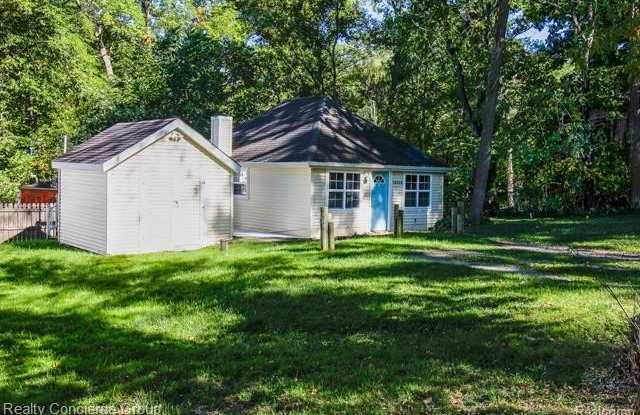 10520 Locust Drive photos photos