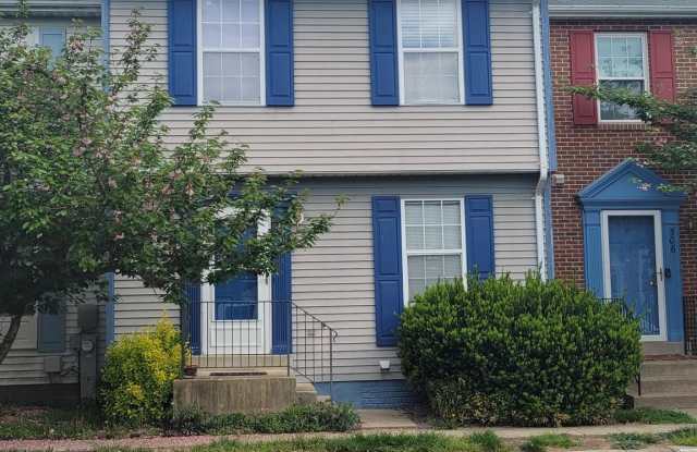 508 KINGDOM Court Gallery 3