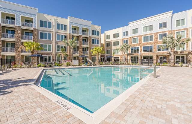 Sandpiper Glen 62+ Apartments - Senior & Affordable Housing Gallery 2