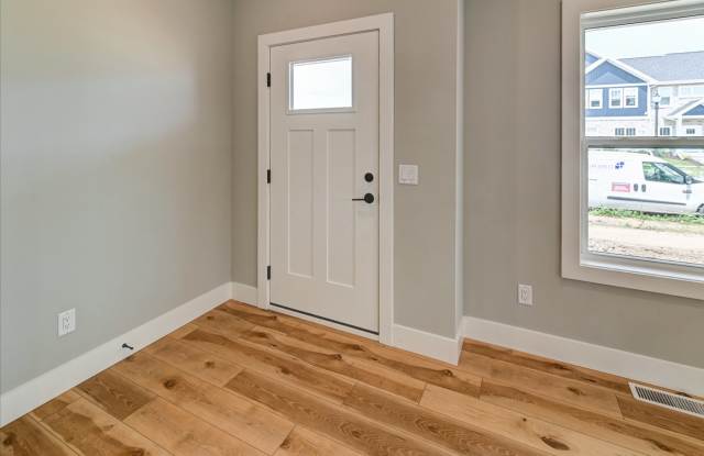 4863 Lacy Road Gallery 1