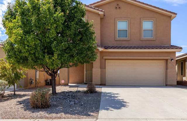 ***Holiday Special! 1/2 Off First Month's Rent*** 4 Bed / 3 Bath | 2 Car Garage | Cabezon Gallery 2