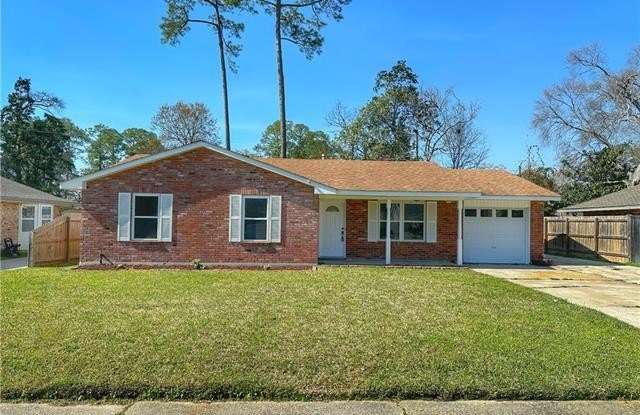1506 OAKWOOD Drive photos photos