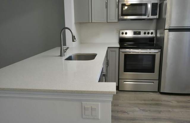 6091 NW 61st Avenue photos photos