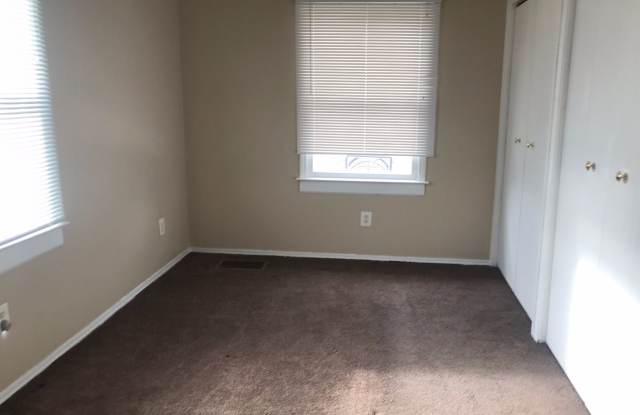 23417 HOOVER Avenue Gallery 4