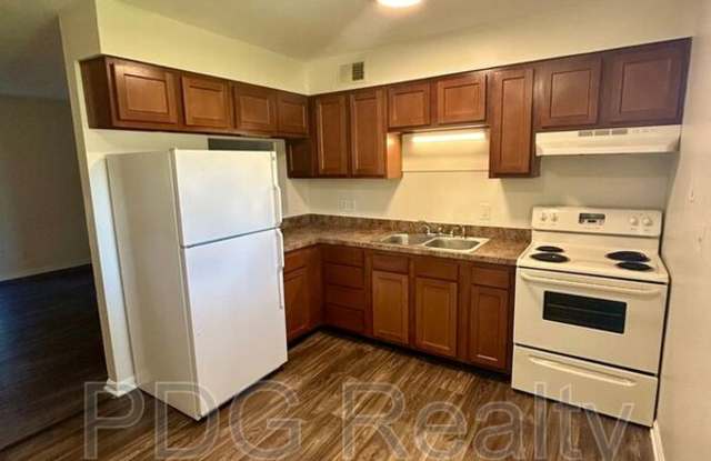 2003 Terril Lane - 2003 Terril Lane, Louisville, KY 40218