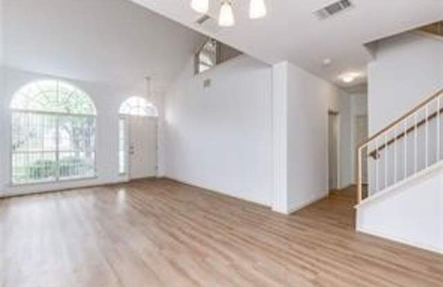 13401 Tossa Lane Gallery 2