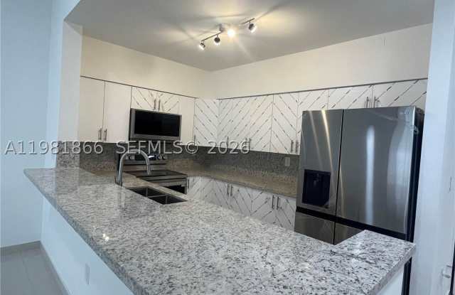 14728 Balgowan Rd - 14728 Balgowan Road, Miami Lakes, FL 33016