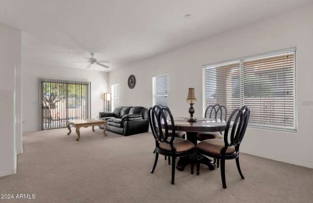 11616 N SAGUARO Boulevard Gallery 3
