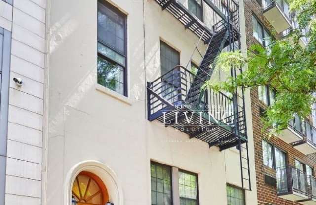155 East 85th Street Gallery 3