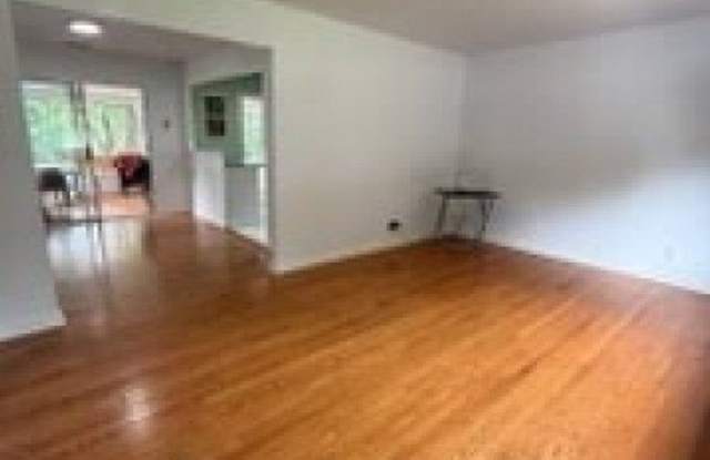 533 Ramapo Valley Rd Gallery 2