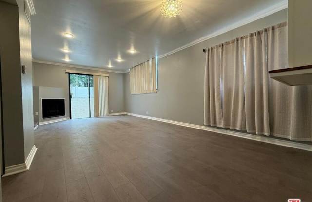 7311 Kester Ave photos photos