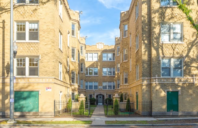 5967 W HURON 2nd floor photos photos