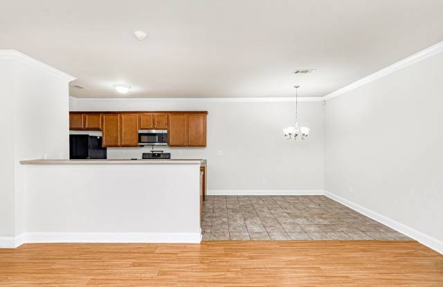 3 Bedroom Downsatirs Condo Near LSU photos photos