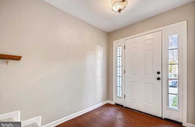 1727 WOOD CARRIAGE Way Gallery 2