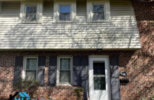 625 W Front St Unit C-1 - 625 West Front Street, Burlington, NC 27215 625 W Front St Unit C-1 - 625 West Front Street, Burlington, NC 27215