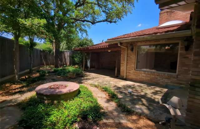 9115 Boedeker Circle Gallery 2