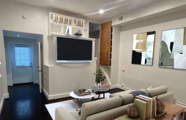 Rare 1 bedroom townhouse near Petworth metro. photos photos