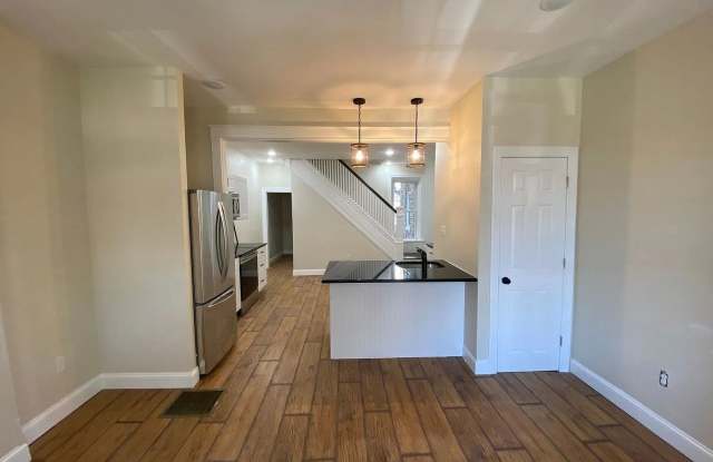 Stylish 3-Bedroom 2.5 Bath Available in Lancaster City Gallery 3