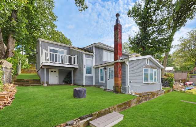 47 Lakeshore Drive Gallery 3