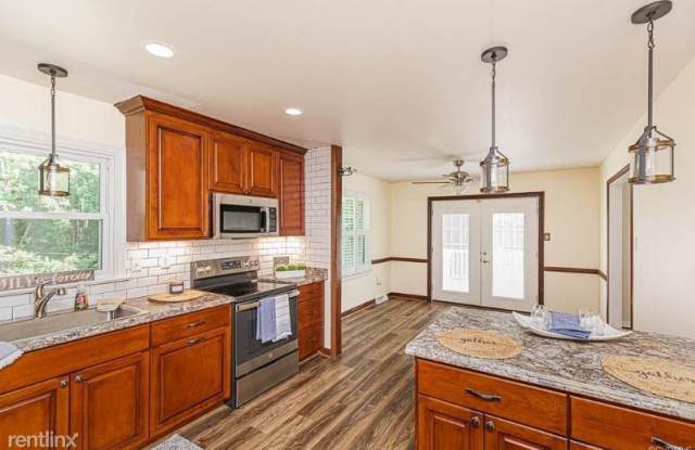 7496 Delkin Circle Gallery 3