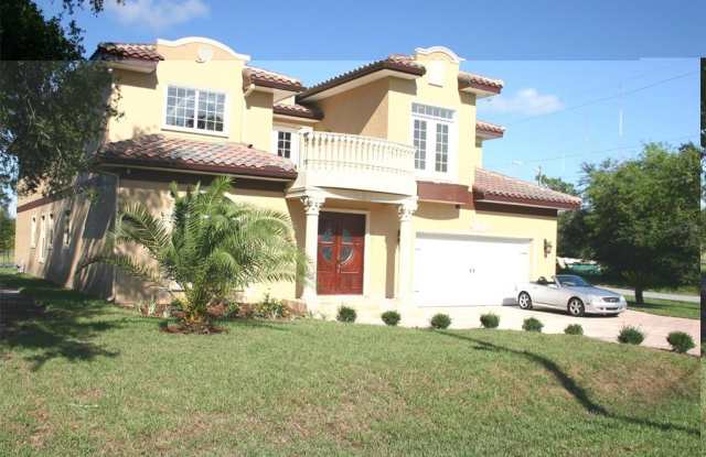 3673 DUBSDREAD CIRCLE - 3673 Dubsdread Circle, Orlando, FL 32804