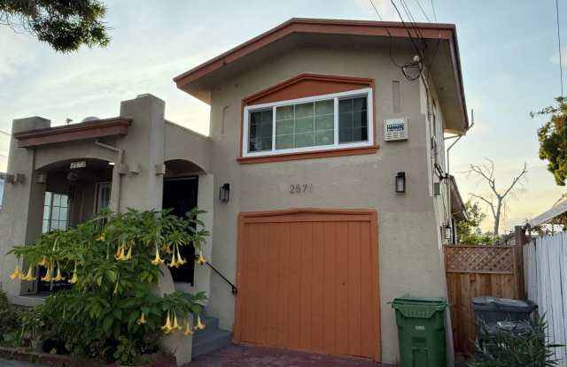 EPIC REA: Charming 2 Bed/ 1 Bath Home in Oakland’s Foothill Neighboorhood photos photos