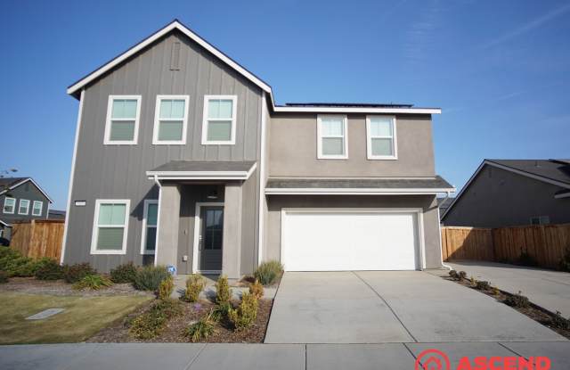 Spacious 5-Bedroom Home in Gossamer Grove with Solar & Modern Kitchen photos photos