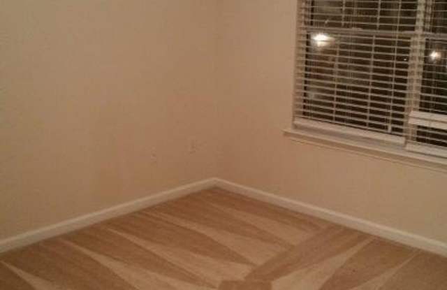 1020 Crabapple Parc Drive Gallery 2