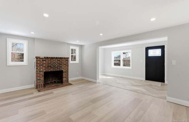 452 Montauk Highway Gallery 1