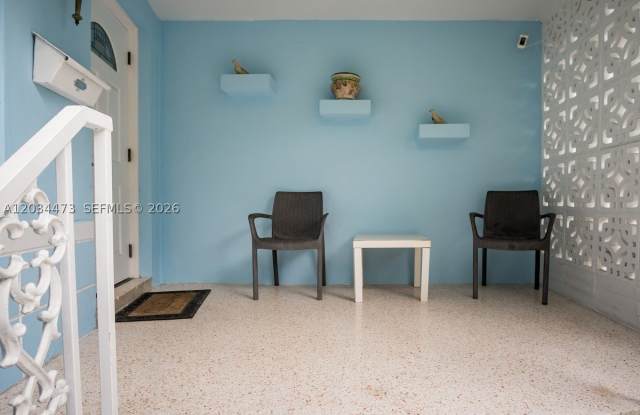 12115 NE Miami Ct Gallery 3