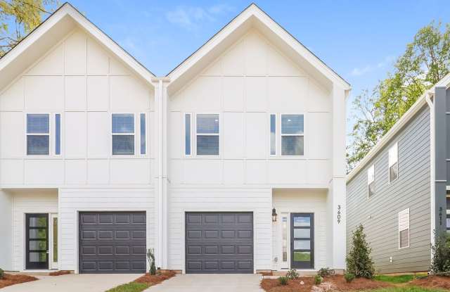 Beautiful 3BR 2.5BA Townhome w/ Full Appliance Kitchen • Garage Parking in Westerly Hills photos photos