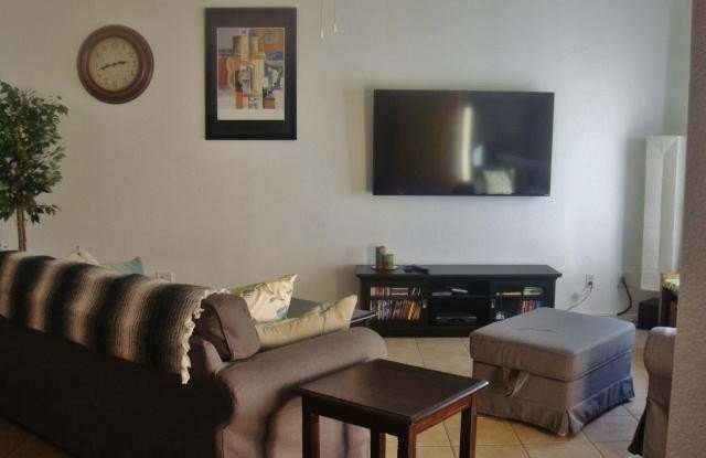 8800 N 107TH Avenue Gallery 3