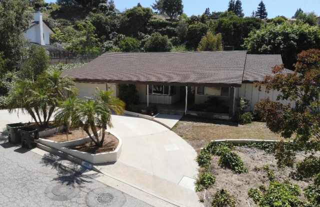 Welcome to your dream home in the tranquil Tarzana Hills! OFFERING HALF OFF THE FIRST MONTH MOVE-IN SPECIAL! Gallery 1