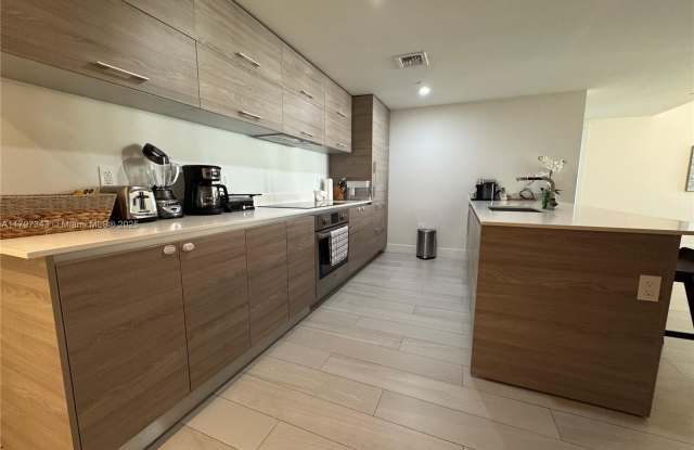 1300 S Miami Ave photos photos