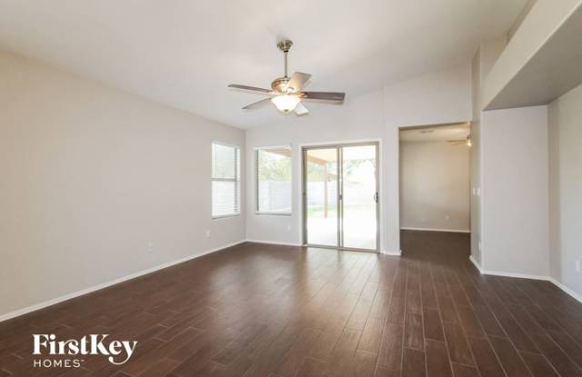 17773 West Hearn Road Gallery 3
