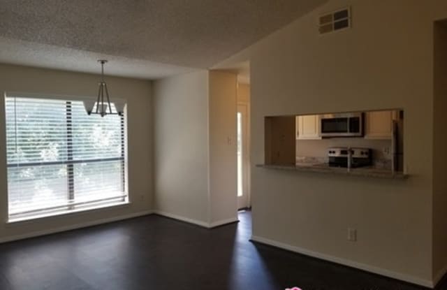 1300 Memory Lane Gallery 3