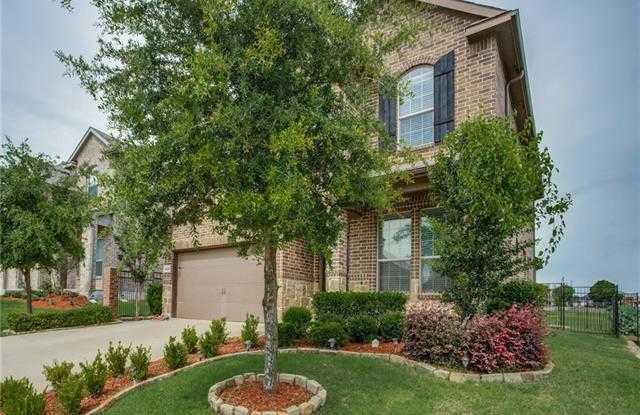 5829 Tuleys Creek Drive Gallery 2