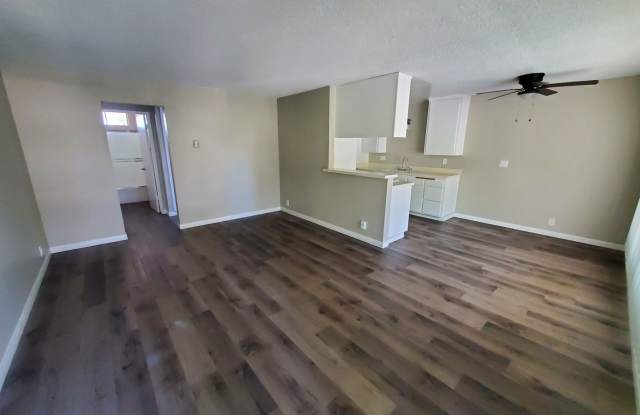 Spacious 1 Bedroom 1 Bath Upstairs Apartment photos photos