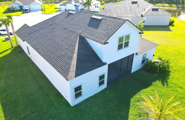 Huge 5 Bed 4 Bath 3 Car Garage HOME w COMMUNITY POOL for RENT! Gallery 4