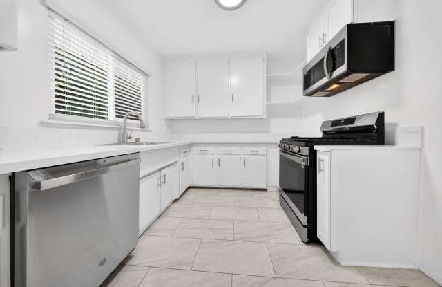 2469 S. Robertson Blvd. photos photos