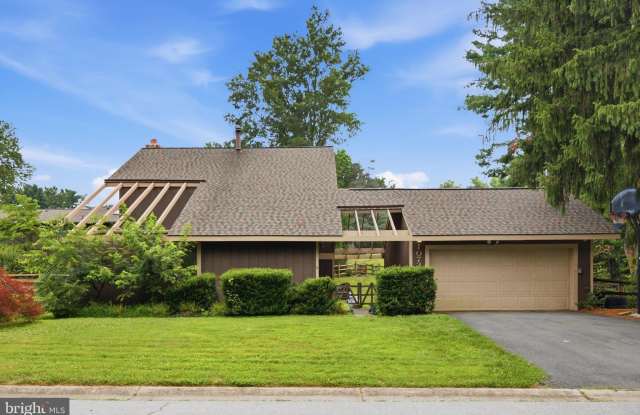 10725 WAYRIDGE Drive Gallery 1