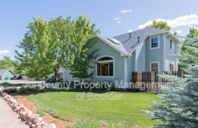 1288 Redwood Avenue photos photos