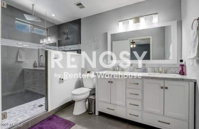 Remodeled 4 Br+Den 2 Ba 2Cg Home with Pool and Solar Near 35th Ave and Bell in Glendale Gallery 4