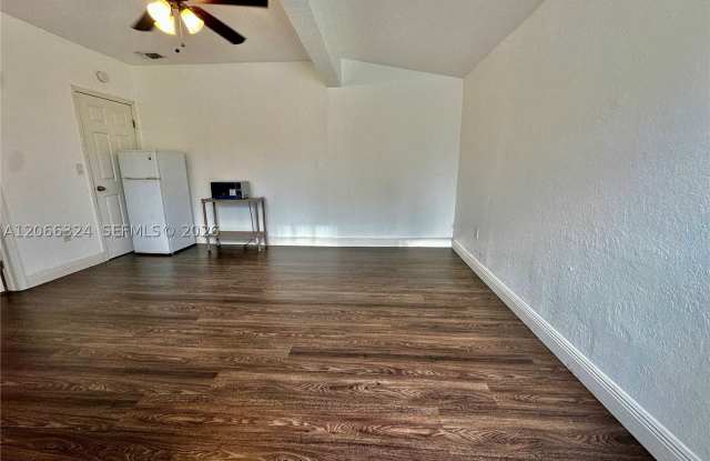 6773 Camelia Dr photos photos