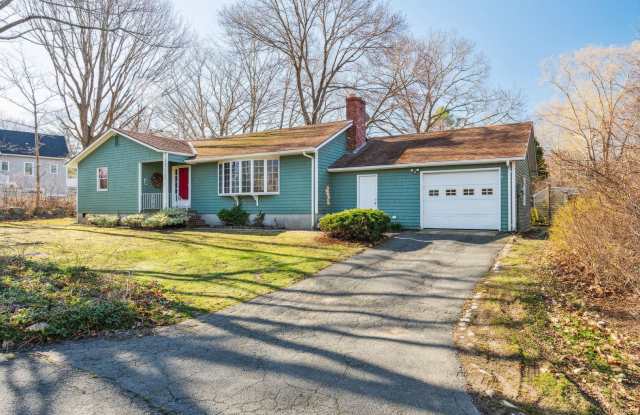 17 Hillside Road Gloucester, MA 01930 photos photos