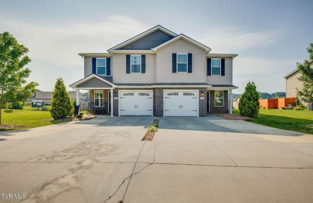 For Rent — Modern Duplex Near Historic Jonesborough - 176 Miss Maude Patton Lane, Jonesborough, TN 37659