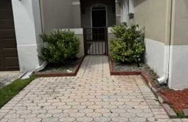 14312 Northwest 83rd Pl Gallery 3