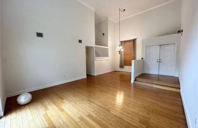 12624 NW 11TH Court Gallery 4