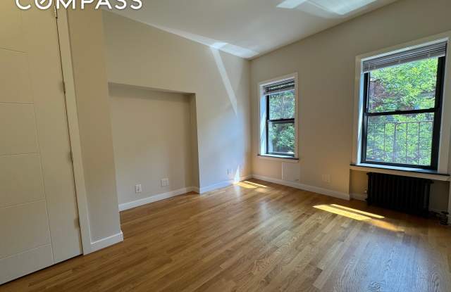 429 East 9th Street photos photos
