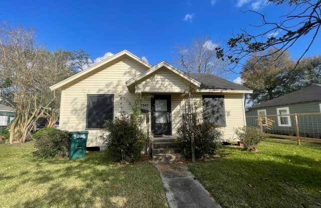House For Rent 5345 E Parkway Dr, Beaumont, TX 77705 - 5345 East Parkway Drive, Beaumont, TX 77705